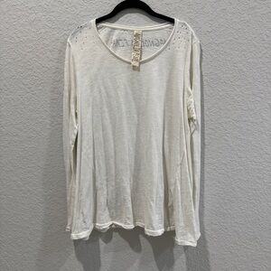 Magnolia Pearl Distressed Ivory Long Sleeve Tee